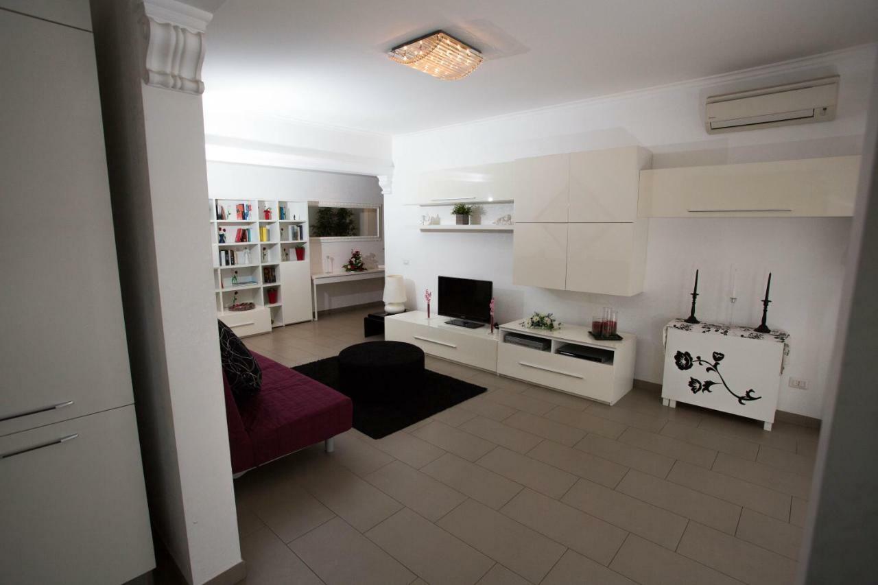 Appia Tourist Apartment Рим Экстерьер фото
